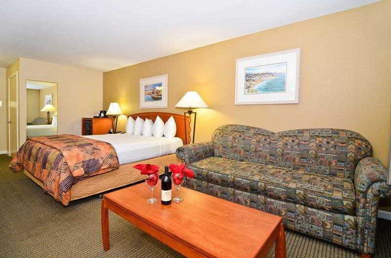 Western By-the-sea & 3*
